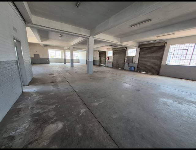 900M² WAREHOUSE FOR SALE IN BENROSE